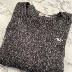 Hollister sweater